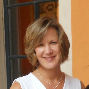 Meet your Posher, Cynthia